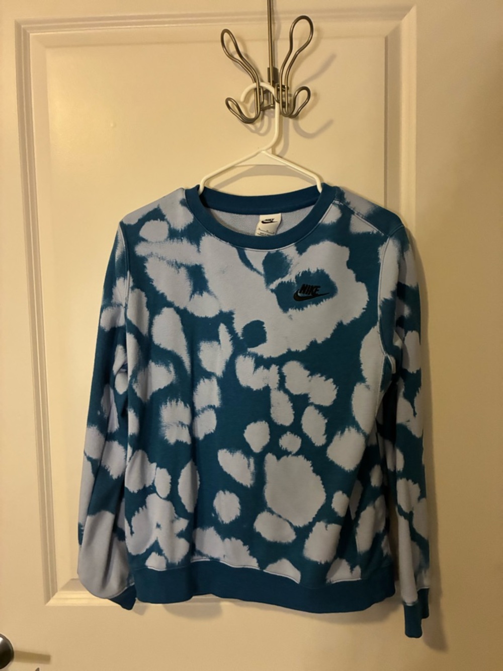 Nike Teal and Light Blue Tie-Dye Crewneck Sweatshirt